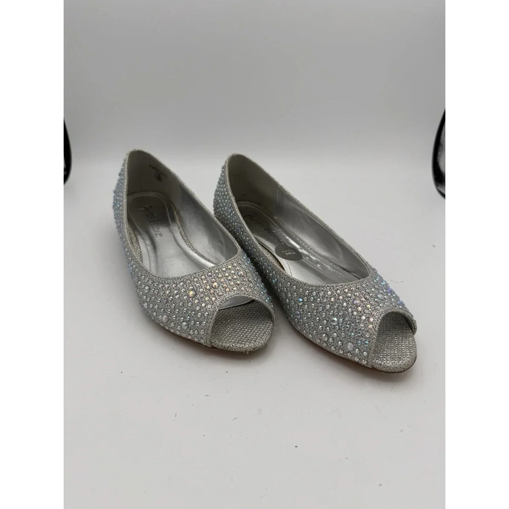 David's Bridal AJUSTIN10 Women's 6 Silver Rhinestone Peep Toe Flats.      1795